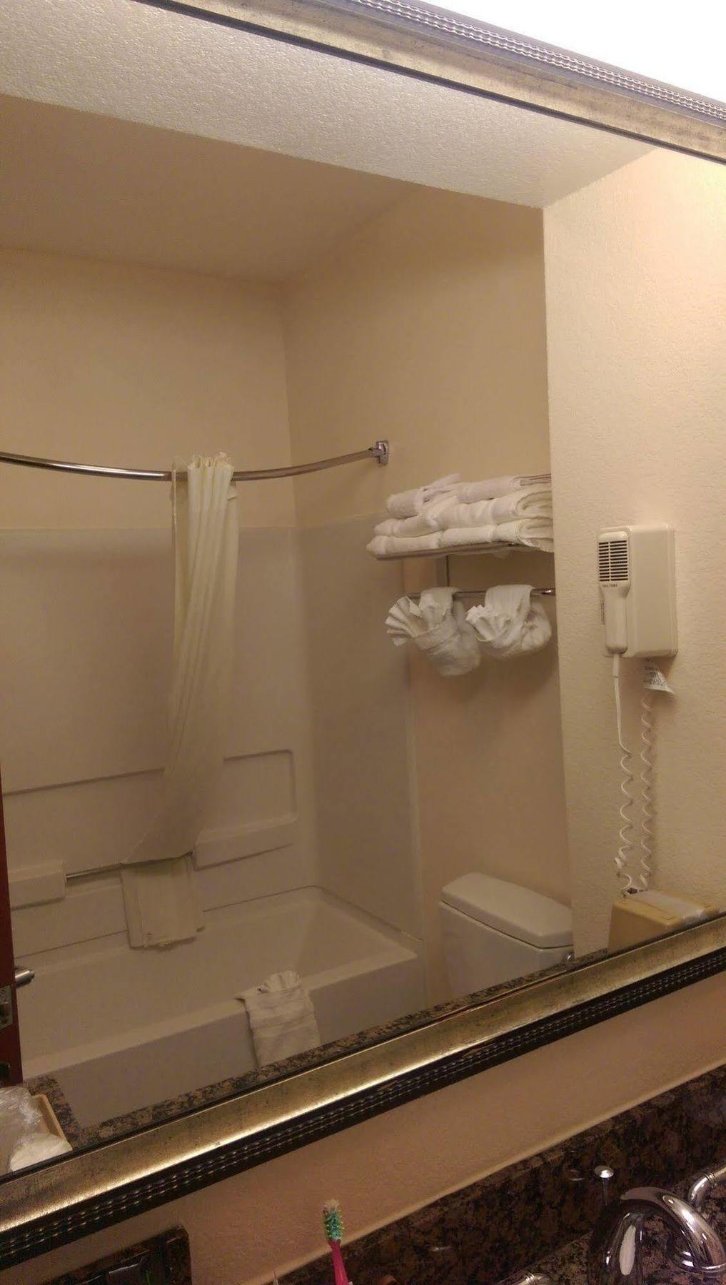 Super 8 By Wyndham Austin/airport South Hotel 2*
